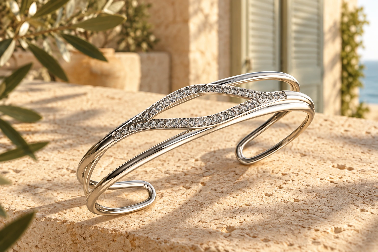 Bracelet Paloma Diamants Blancs en or blanc 18 carats — mise en scène artistique dans les Pouilles.